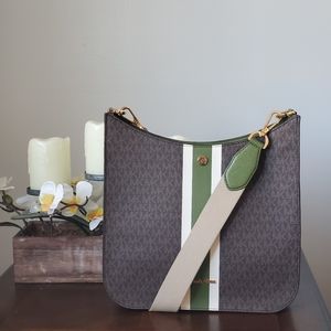 Michael kors Briley/ wallet